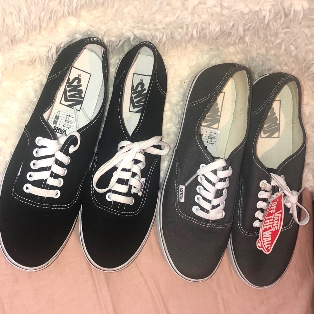 Vans women’s tennis shoes black size 9